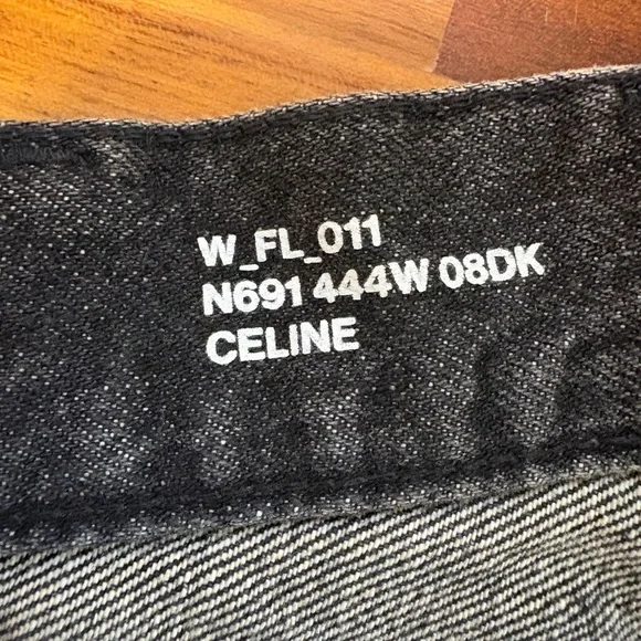 💯 Authentic Celine Wesley jeans in black ice rinse wash denim. - Picture 4 of 9